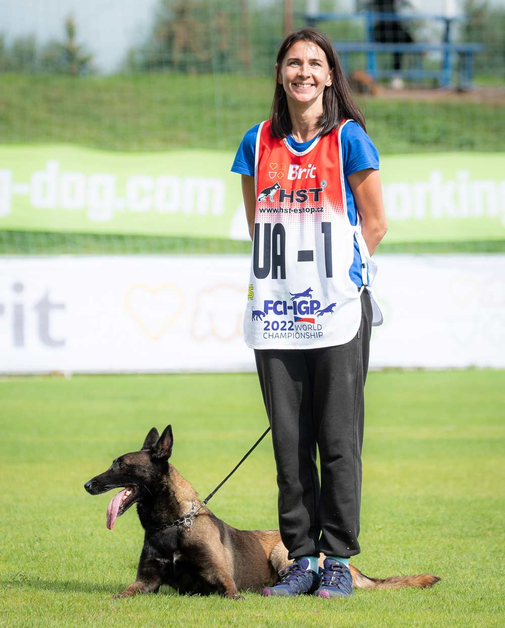 Vika-smallSUrZKphghLlWk