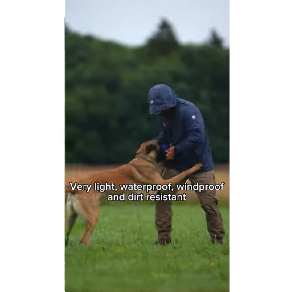 Load video: IQ Allround Jacke — leichte Outdoor-Jacke für Hundesport und Alltag | IQ Dogsport
