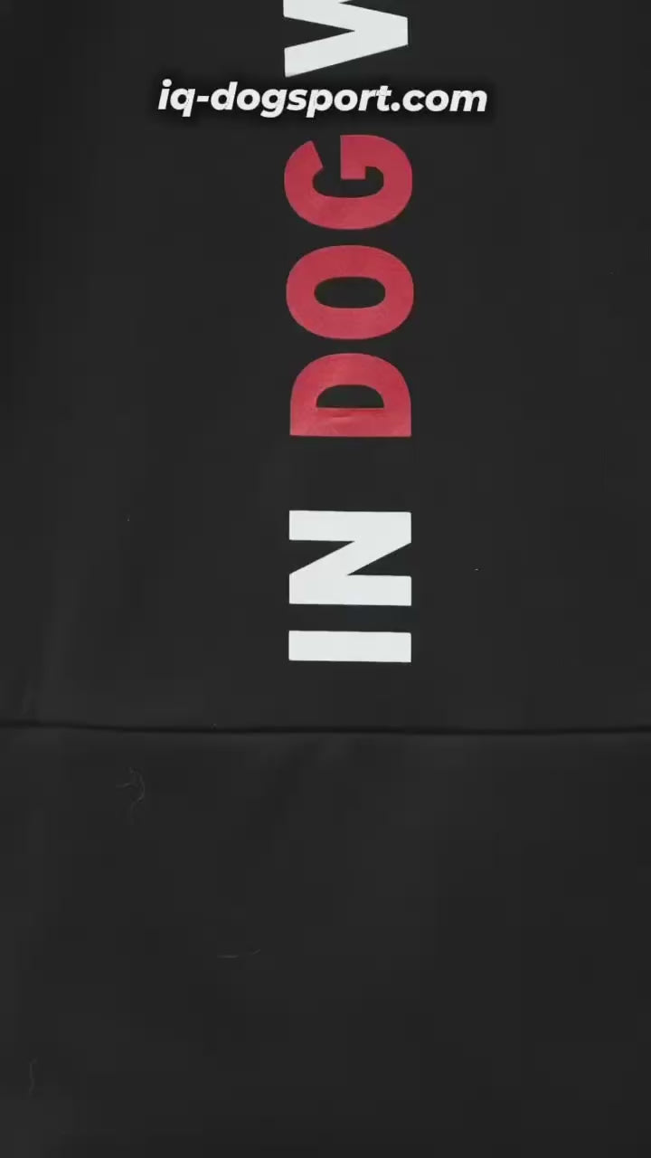 lang-en | Product video of the IQ Dogsport "In Dog We Trust" training hoodie – view 1
