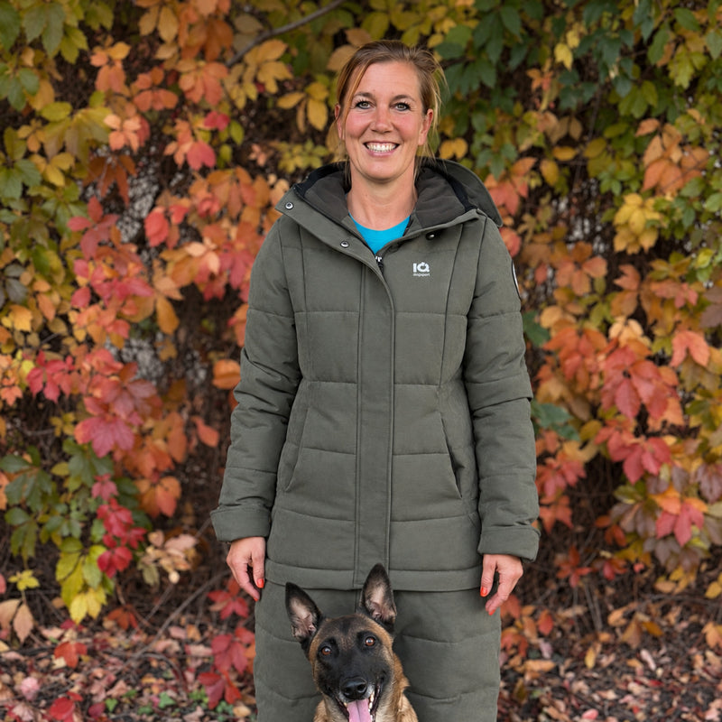 lang-en | Women’s zip-off winter coat – demonstration with English subtitles